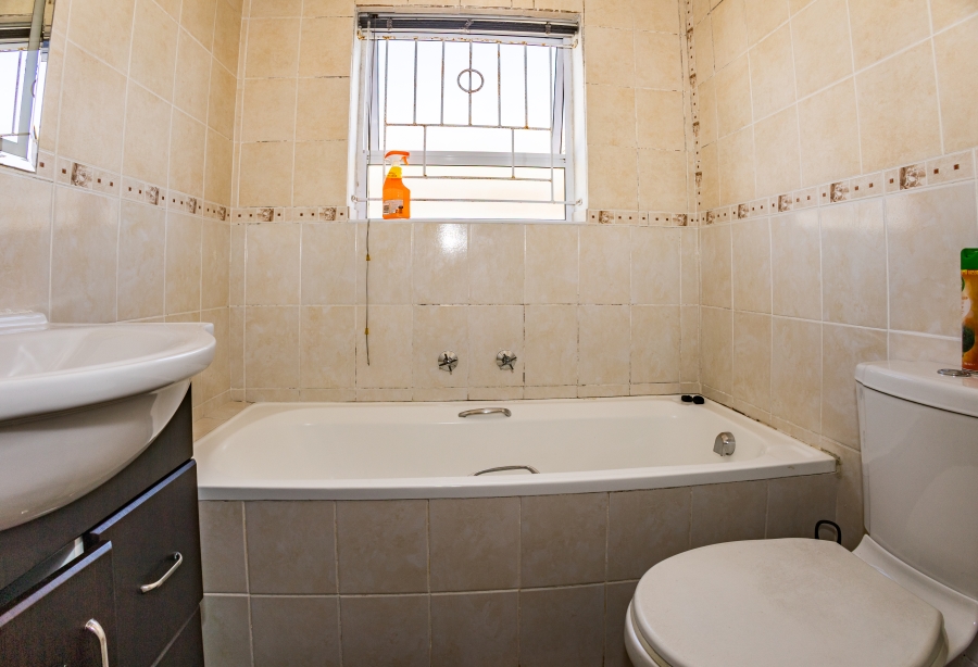 2 Bedroom Property for Sale in Annandale Western Cape